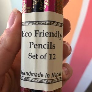 12 ECO FRIENDLY COLORFUL PENCILS
